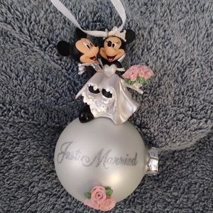 Disney Parks Mickey & Minnie Just Married Ornament